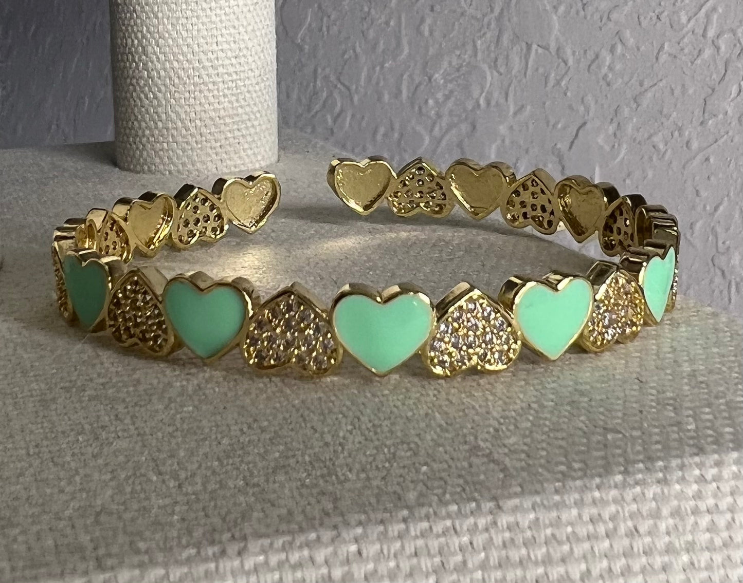 Pulseras rigidas de corazones