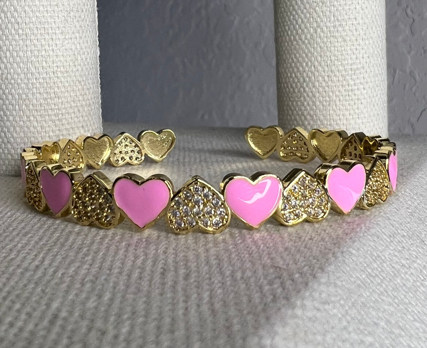 Pulseras rigidas de corazones