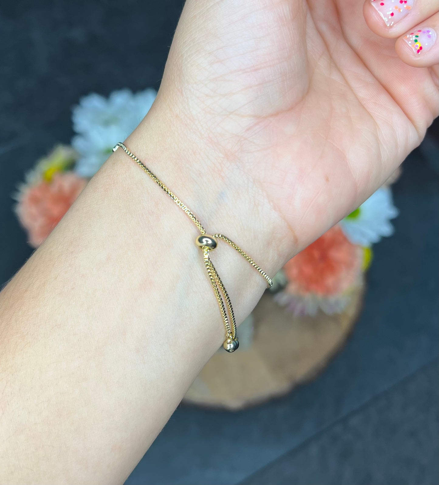 Adjustable bracelet